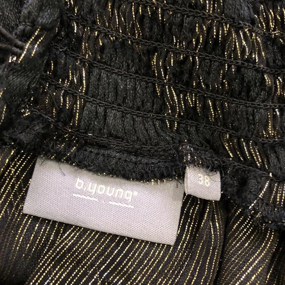 High nick blouse - Picture 3 of 3